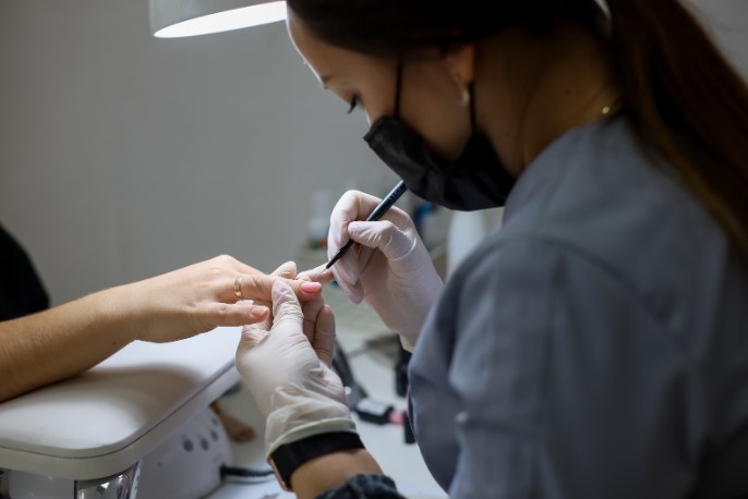 подставка для маникюра с подушкой